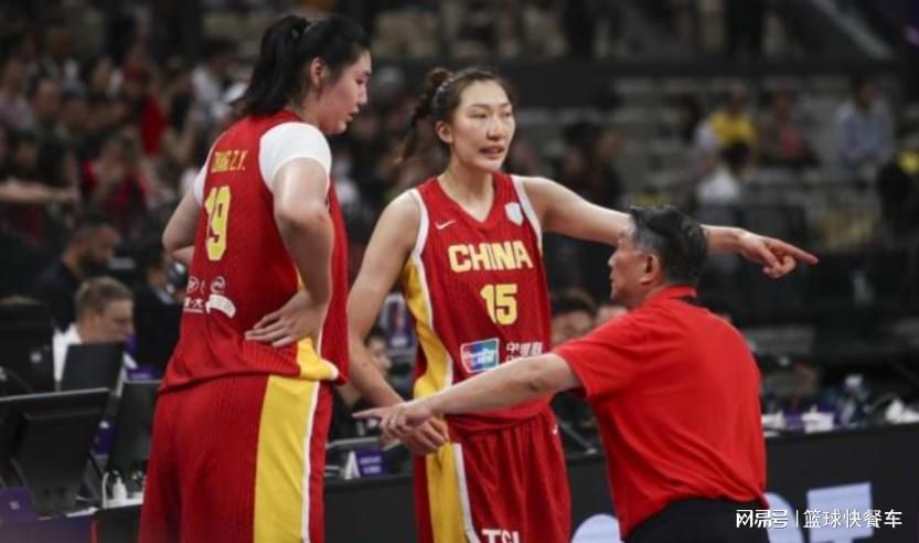 开云体育下载-女篮又冒出一天才中锋？身高2米12酷似韩旭：宫鲁鸣这下该乐翻了