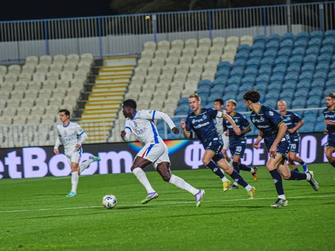 开云体育平台-东体：申花冬训主攻433阵型，26日热身赛结束后回国休整