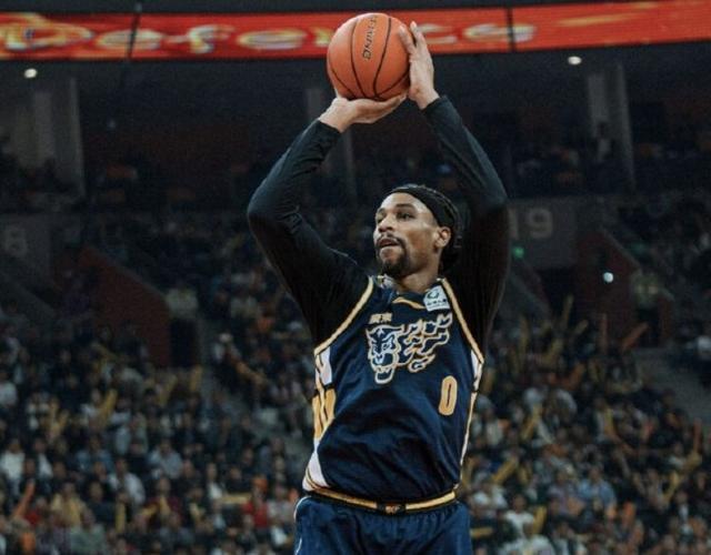 kaiyun sports-萨林杰：辽宁并没有真正限制我们，只是很多空位投篮没能投进